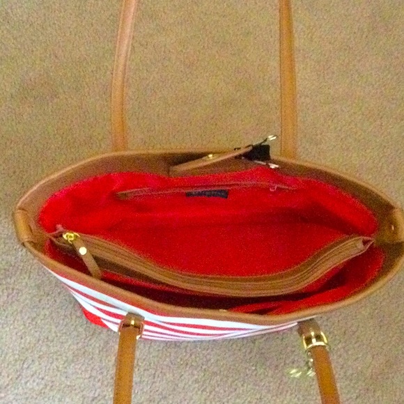Red/White striped tote with tan faux leather trim - Picture 5 of 7